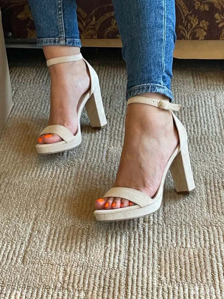 high heels with orange toes