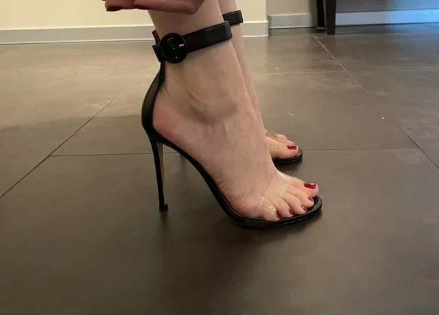 women feet 7