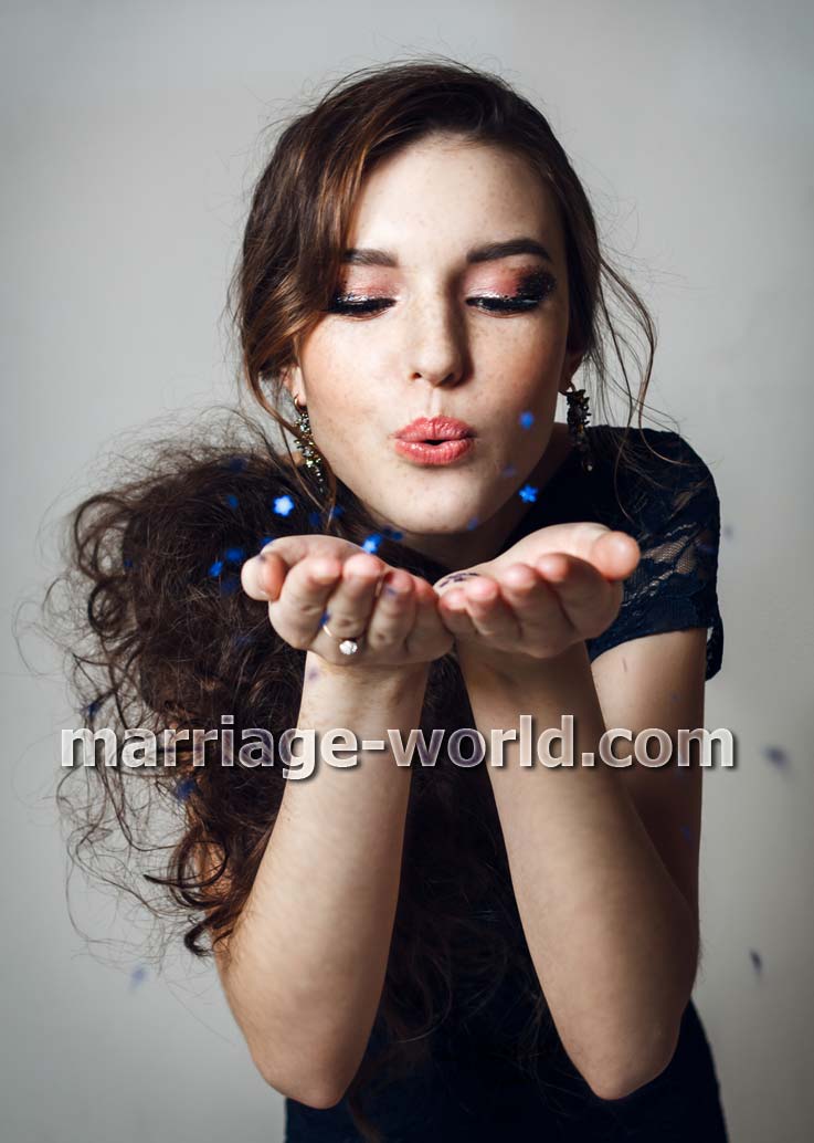 ukrainian woman sending kiss